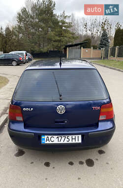 Хетчбек Volkswagen Golf 2002 в Луцьку