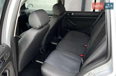 Універсал Volkswagen Golf 2000 в 