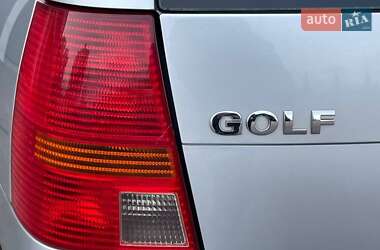 Універсал Volkswagen Golf 2000 в 