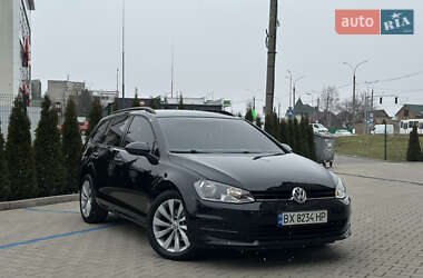 Універсал Volkswagen Golf 2014 в Чернівцях