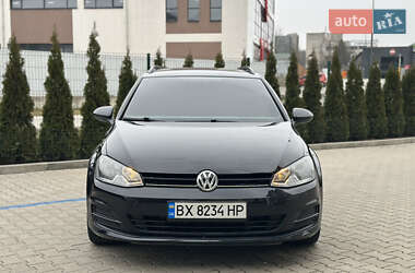 Універсал Volkswagen Golf 2014 в Чернівцях