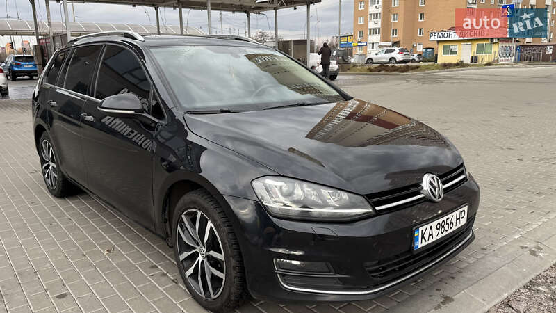 Універсал Volkswagen Golf 2015 в 