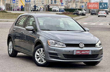 Хетчбек Volkswagen Golf 2015 в Києві