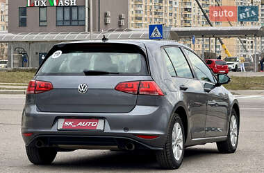 Хетчбек Volkswagen Golf 2015 в Києві