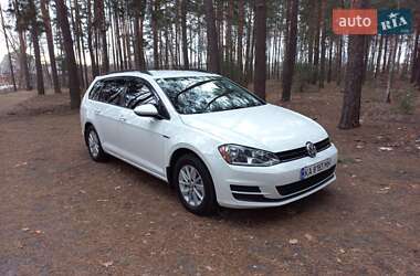 Универсал Volkswagen Golf 2015 в Киеве