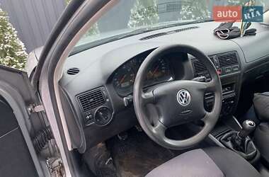 Универсал Volkswagen Golf 2002 в Виннице