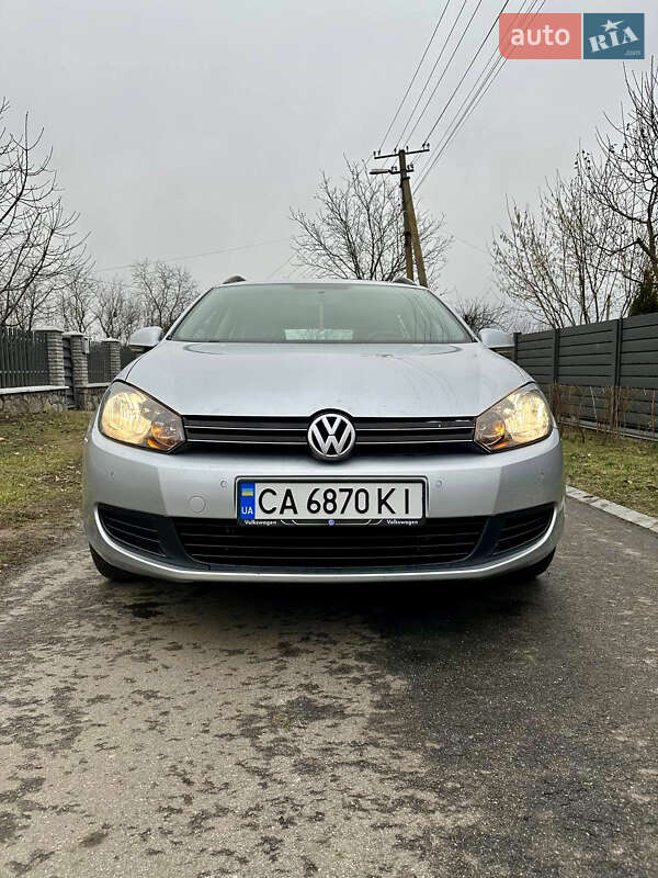 Універсал Volkswagen Golf 2010 в Кам'янці