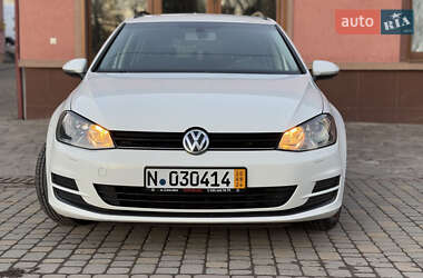 Универсал Volkswagen Golf 2013 в Сваляве