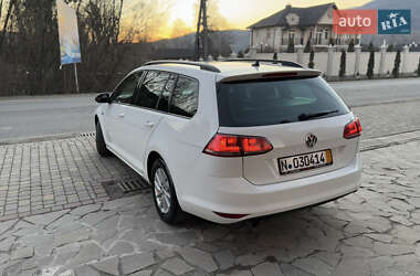 Универсал Volkswagen Golf 2013 в Сваляве