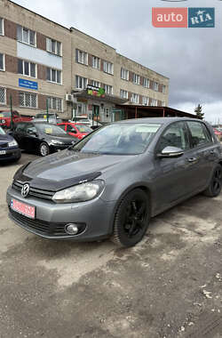 Хетчбек Volkswagen Golf 2009 в Сумах