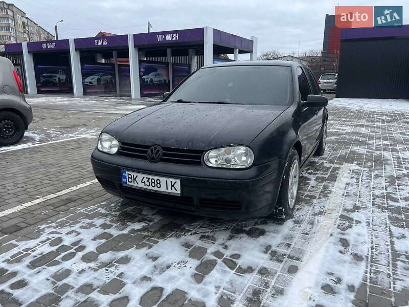 Хетчбек Volkswagen Golf 1998 в Рівному