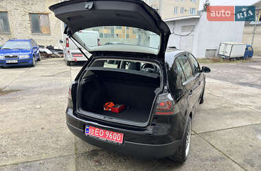 Хетчбек Volkswagen Golf 2008 в Рівному