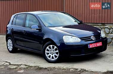 Хэтчбек Volkswagen Golf 2005 в Полтаве