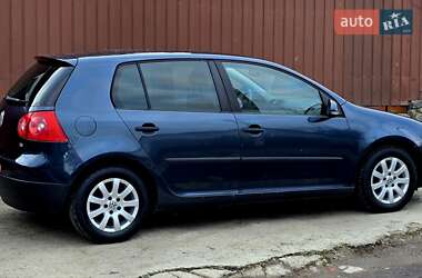 Хэтчбек Volkswagen Golf 2005 в Полтаве