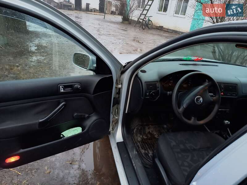 Хетчбек Volkswagen Golf 1998 в Полтаві