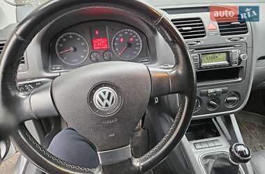 Хетчбек Volkswagen Golf 2008 в Києві