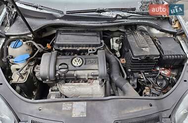 Хетчбек Volkswagen Golf 2008 в Києві