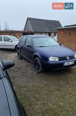 Хэтчбек Volkswagen Golf 1999 в Березному