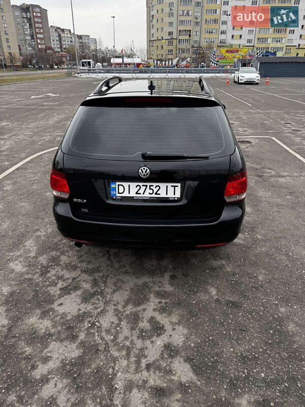 Универсал Volkswagen Golf 2010 в Ивано-Франковске