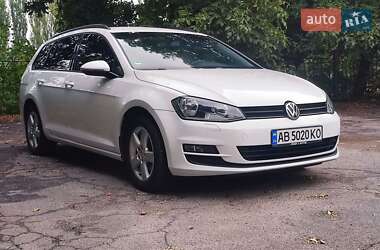 Універсал Volkswagen Golf 2015 в Вінниці