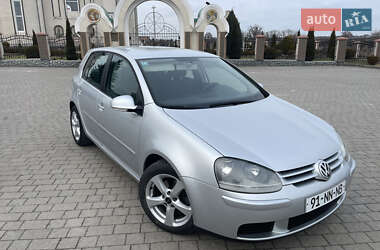 Хетчбек Volkswagen Golf 2004 в Львові