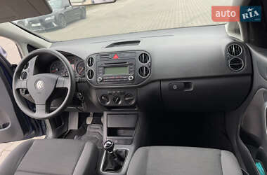 Хэтчбек Volkswagen Golf 2008 в Коломые