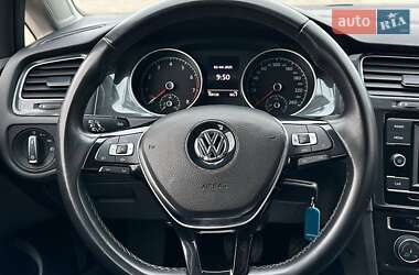 Хетчбек Volkswagen Golf 2019 в 