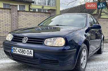 Хетчбек Volkswagen Golf 2001 в Тернополі