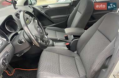 Хетчбек Volkswagen Golf 2010 в 
