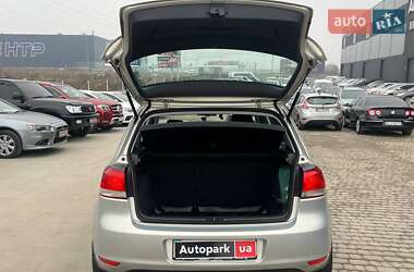 Хетчбек Volkswagen Golf 2010 в 