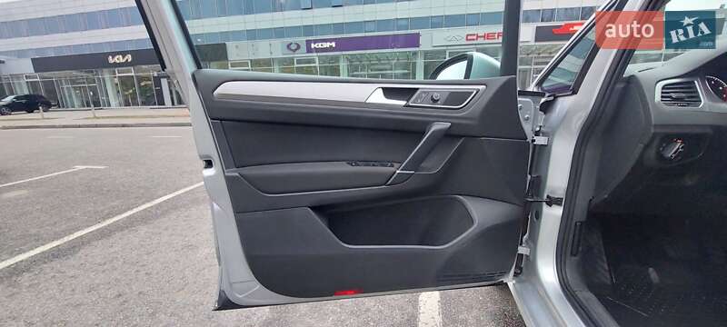 Универсал Volkswagen Golf 2015 в Львове