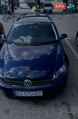 Универсал Volkswagen Golf 2010 в 
