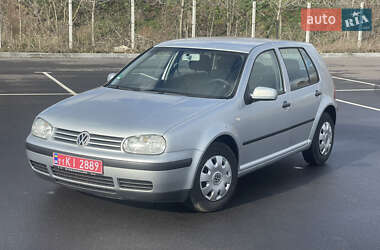 Хетчбек Volkswagen Golf 2003 в Вінниці