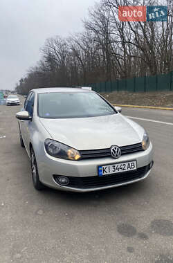 Хетчбек Volkswagen Golf 2010 в Києві