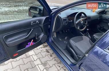 Універсал Volkswagen Golf 1999 в Волочиську