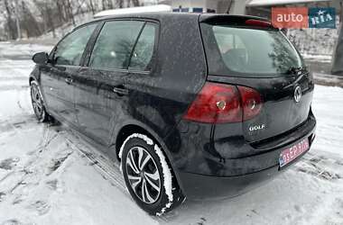 Хетчбек Volkswagen Golf 2005 в Києві