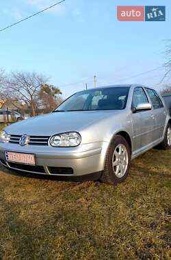 Хэтчбек Volkswagen Golf 2003 в Владимире