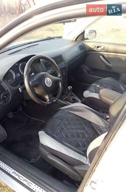 Хэтчбек Volkswagen Golf 2003 в Владимире