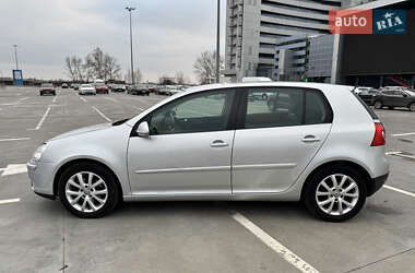 Хэтчбек Volkswagen Golf 2007 в Киеве