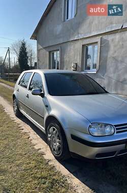 Хетчбек Volkswagen Golf 2000 в Львові