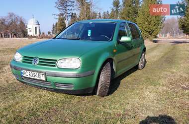 Хетчбек Volkswagen Golf 1997 в Іваничах