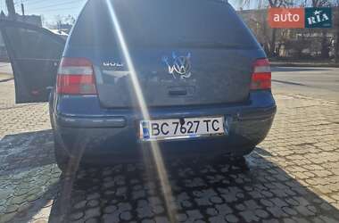 Хэтчбек Volkswagen Golf 2003 в Черновцах