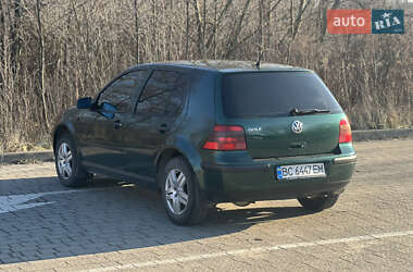 Хетчбек Volkswagen Golf 2001 в Львові