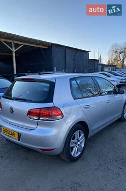 Хэтчбек Volkswagen Golf 2009 в Луцке