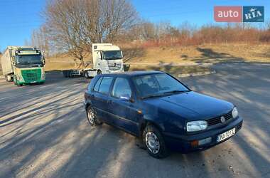 Хэтчбек Volkswagen Golf 1993 в Ровно