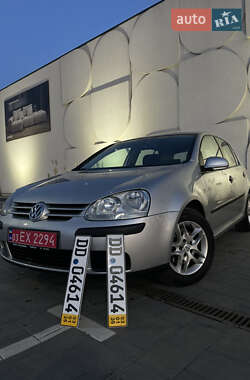 Хетчбек Volkswagen Golf 2005 в Луцьку