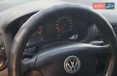 Хэтчбек Volkswagen Golf 1998 в Гадяче