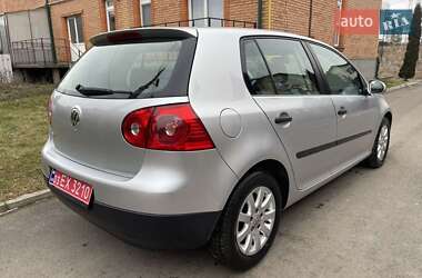 Хетчбек Volkswagen Golf 2004 в Тернополі