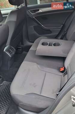 Универсал Volkswagen Golf 2015 в 