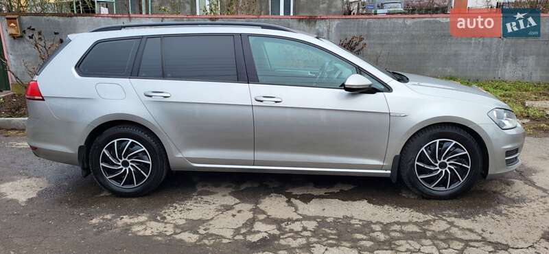 Универсал Volkswagen Golf 2015 в 